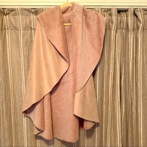 Faux shearling wrap, blush, EUC, OS, Look brand